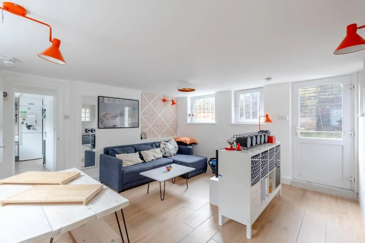 Convenient 1 Bedroom Apartment In Dalston Londyn