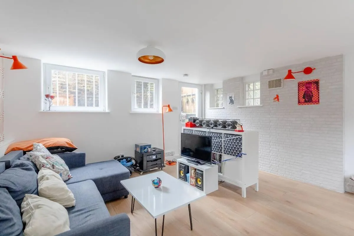 Convenient 1 Bedroom Apartment In Dalston London