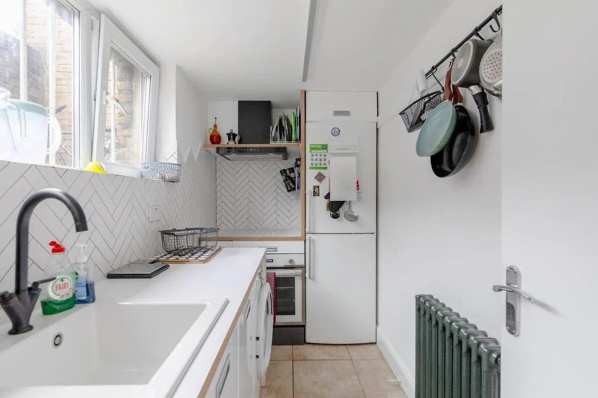 Convenient 1 Bedroom Apartment In Dalston London